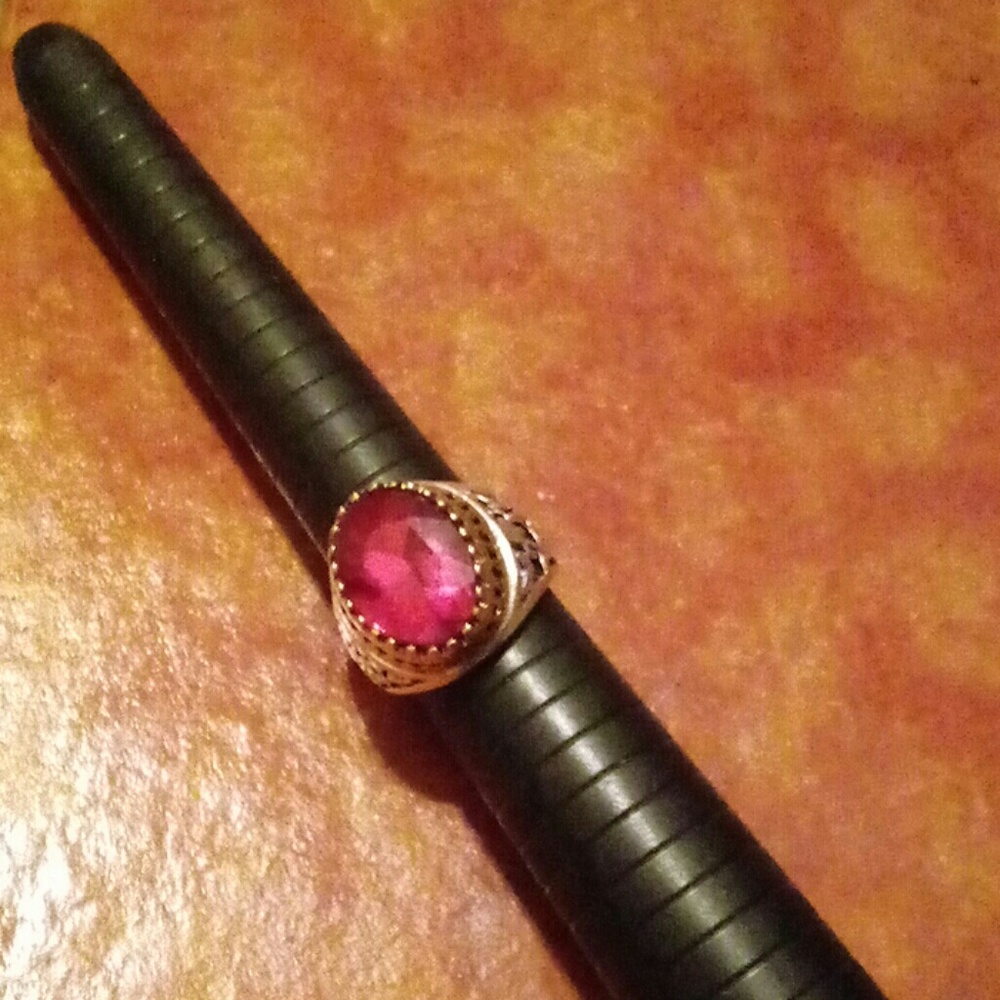 NWT Sz. 8 9.25 silver ring w/lab created oval ruby